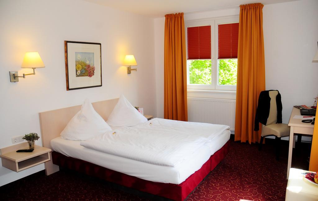 Hotel Blankenese Hamburg Exterior photo